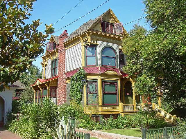 Image of Victorian House Colors (Painting a Victorian House Exterior)