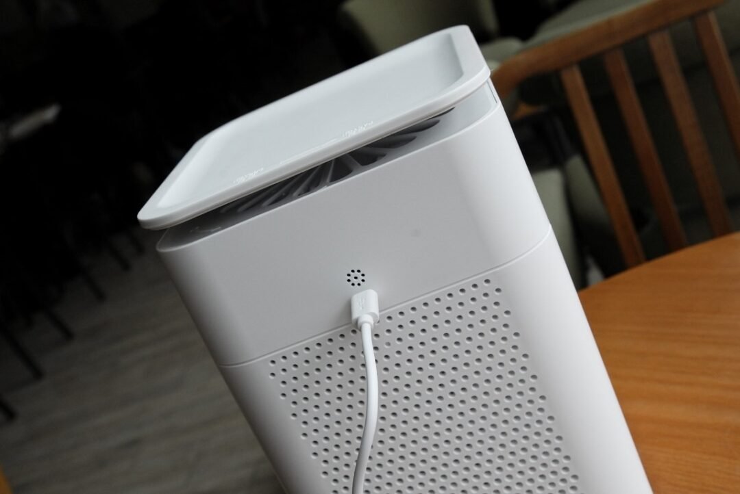 Air Purifiers 101 Why Does My Air Purifier Smell Like Plastic 8664