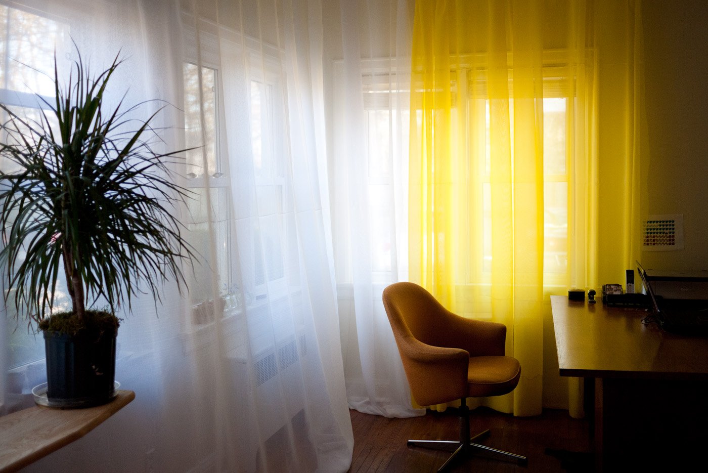 how-semi-sheer-curtains-make-you-a-better-lover